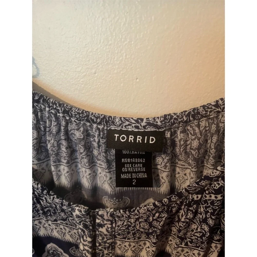 Torrid 2‎ Plus Size Blue Paisley Cold Shoulder Top 2x 18-20